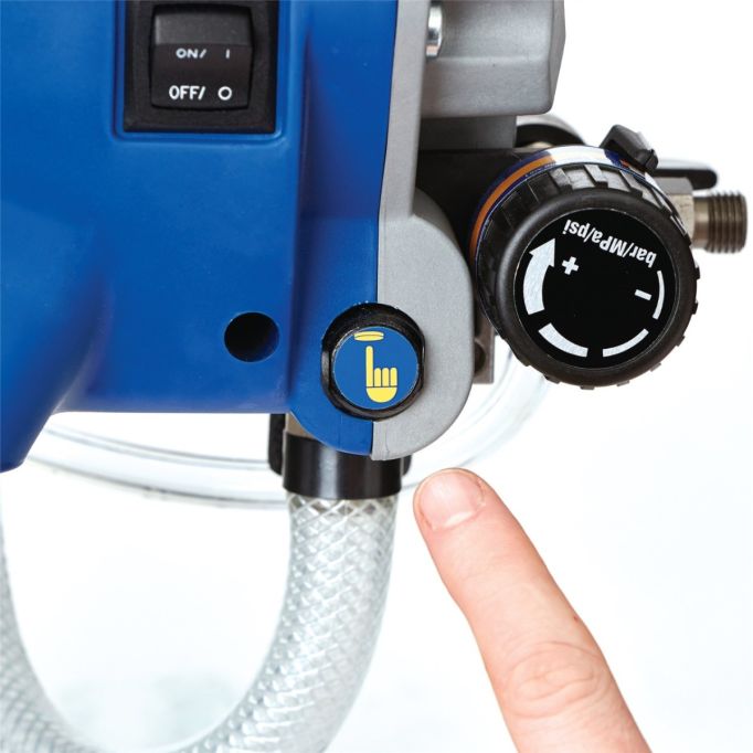 Graco 262800 Magnum X5 Electric TrueAirless Paint Sprayer (Stand)