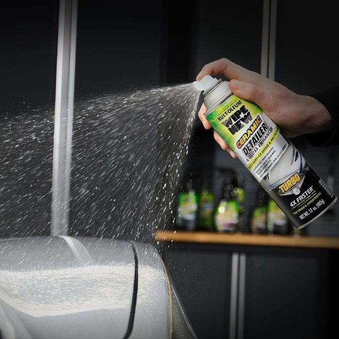 Rust-Oleum 17oz Wipe New Ceramic Detailer & Gloss Enhancer Spray