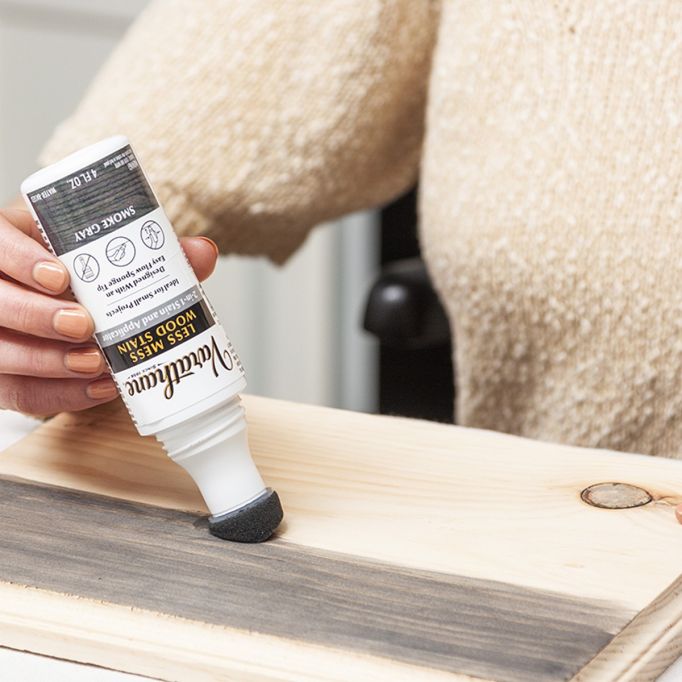 Varathane 4oz Semi-Transparent Smoke Gray Water-Based Less Mess 2-in-1 Wood Stain & Applicator