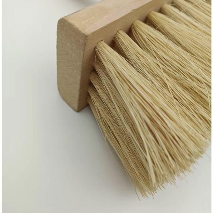 DQB 4-3/4" White Tampico E-Z Fit Masonry Brush