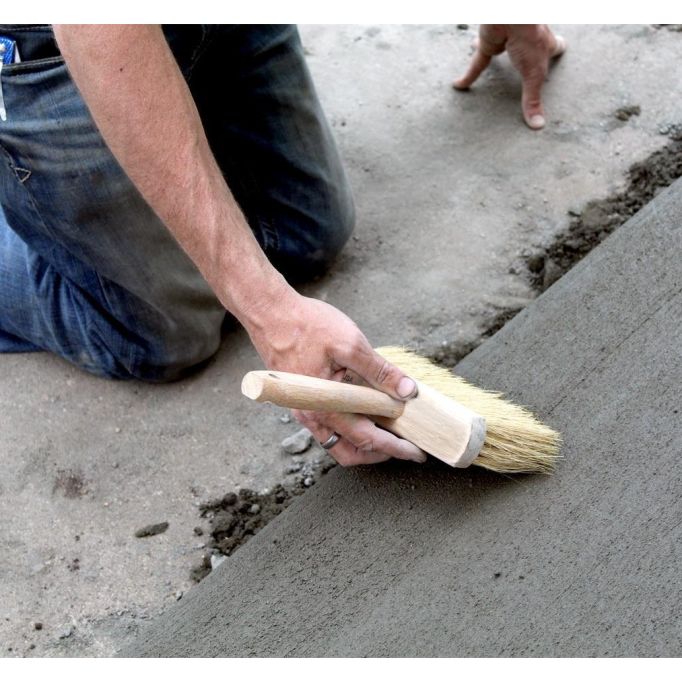 DQB 4-3/4" White Tampico E-Z Fit Masonry Brush