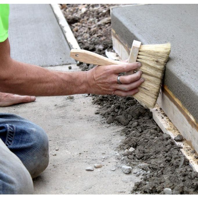 DQB 4-3/4" White Tampico E-Z Fit Masonry Brush