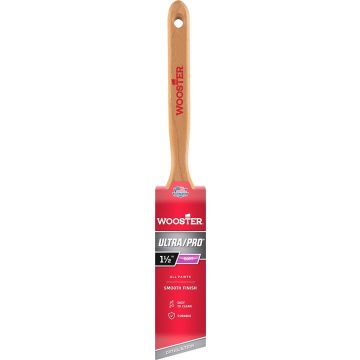 Wooster 1-1/2" Ultra/Pro Soft Angle Sash Paint Brush