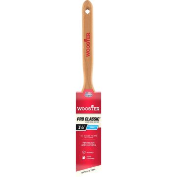 Wooster 1-1/2" Pro Classic Black China Firm Bristle Angle Sash Paint Brush
