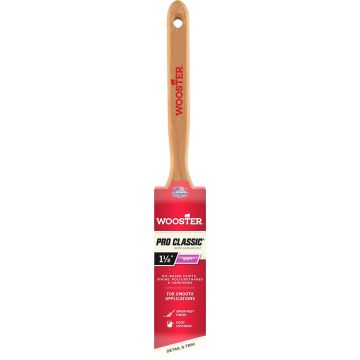 Wooster 1-1/2" Pro Classic White China Soft Bristle Angle Sash Paint Brush