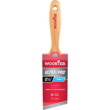 Wooster 2-1/2" Ultra/Pro Firm Angle Varnish Paint Brush